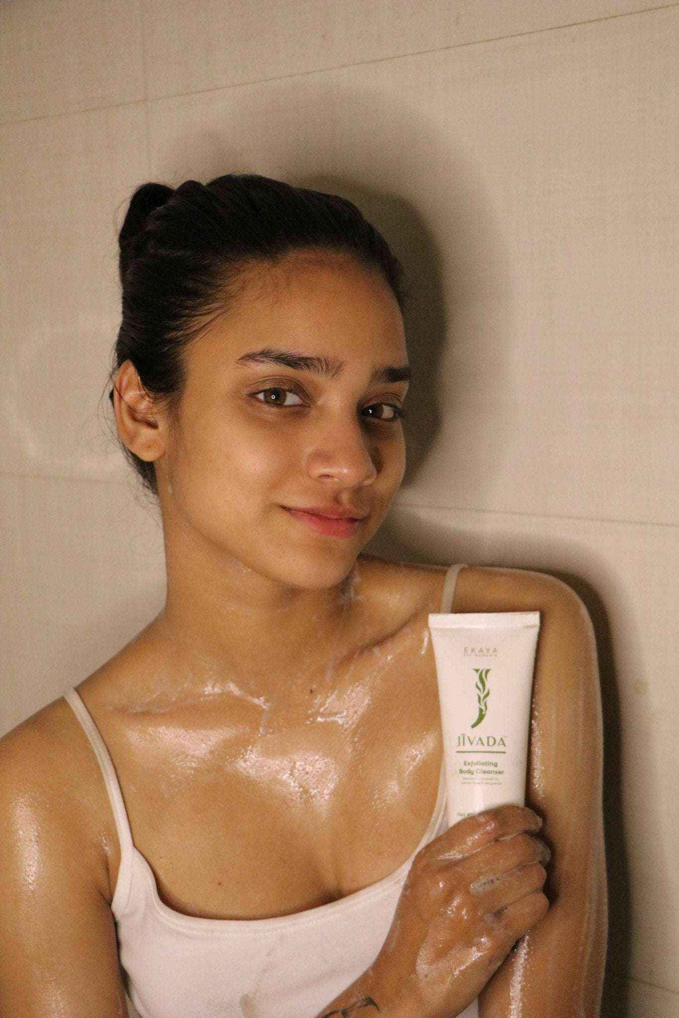 EKAYA Exfoliating Body Cleanser