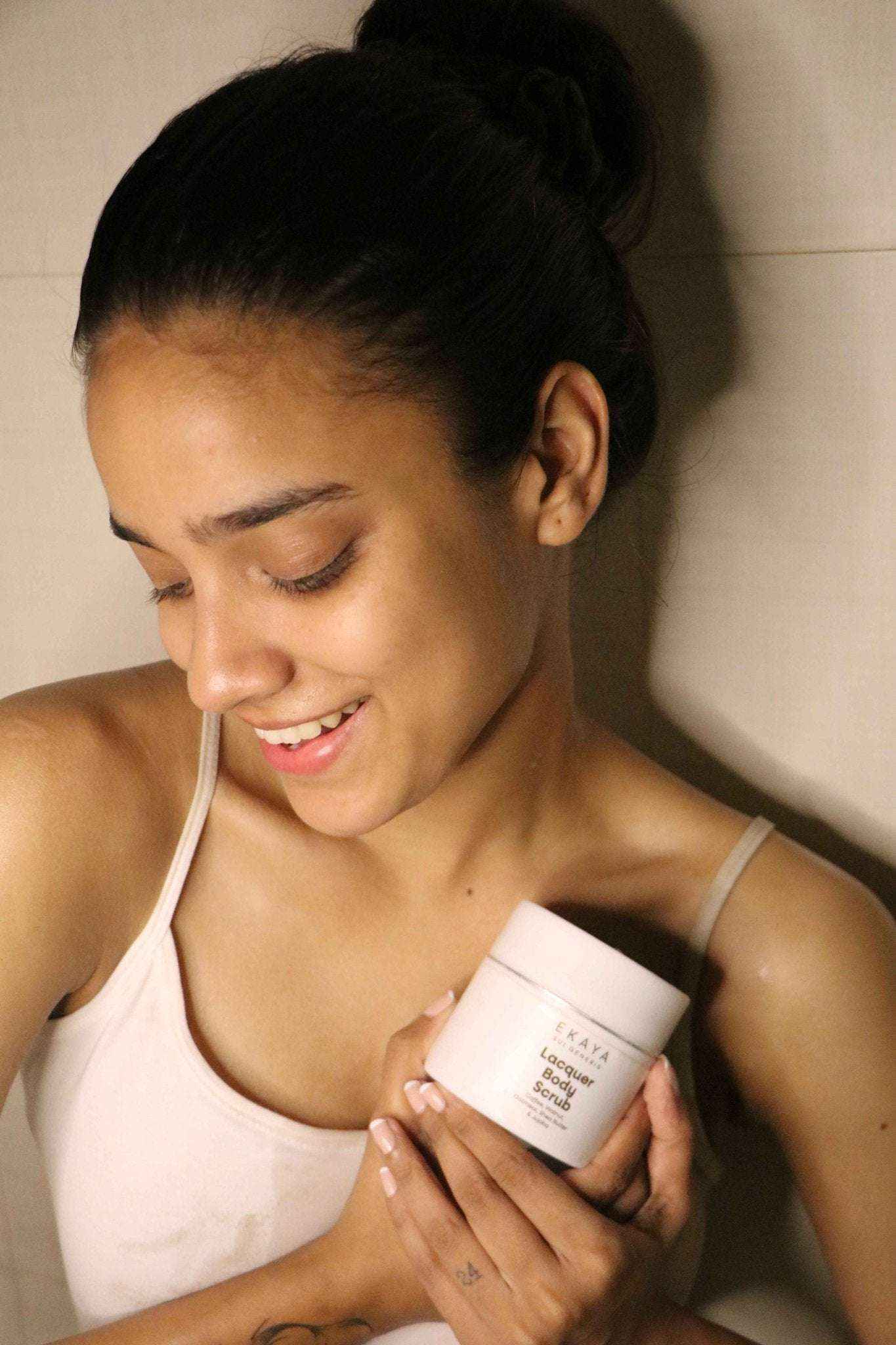 EKAYA Laquer Body Scrub